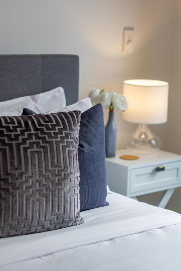 Tuam Street Treasure- 2 Bed 2 Bath Apartment Christchurch Bagian luar foto
