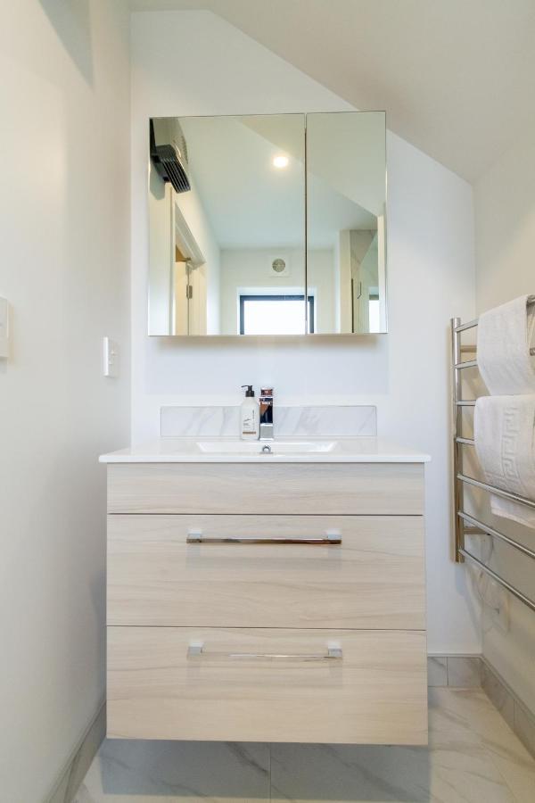 Tuam Street Treasure- 2 Bed 2 Bath Apartment Christchurch Bagian luar foto
