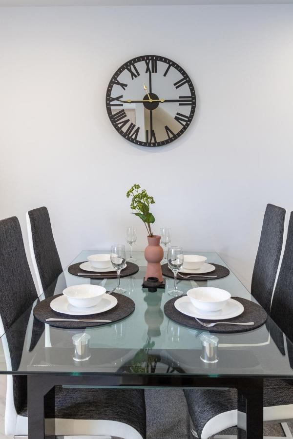 Tuam Street Treasure- 2 Bed 2 Bath Apartment Christchurch Bagian luar foto