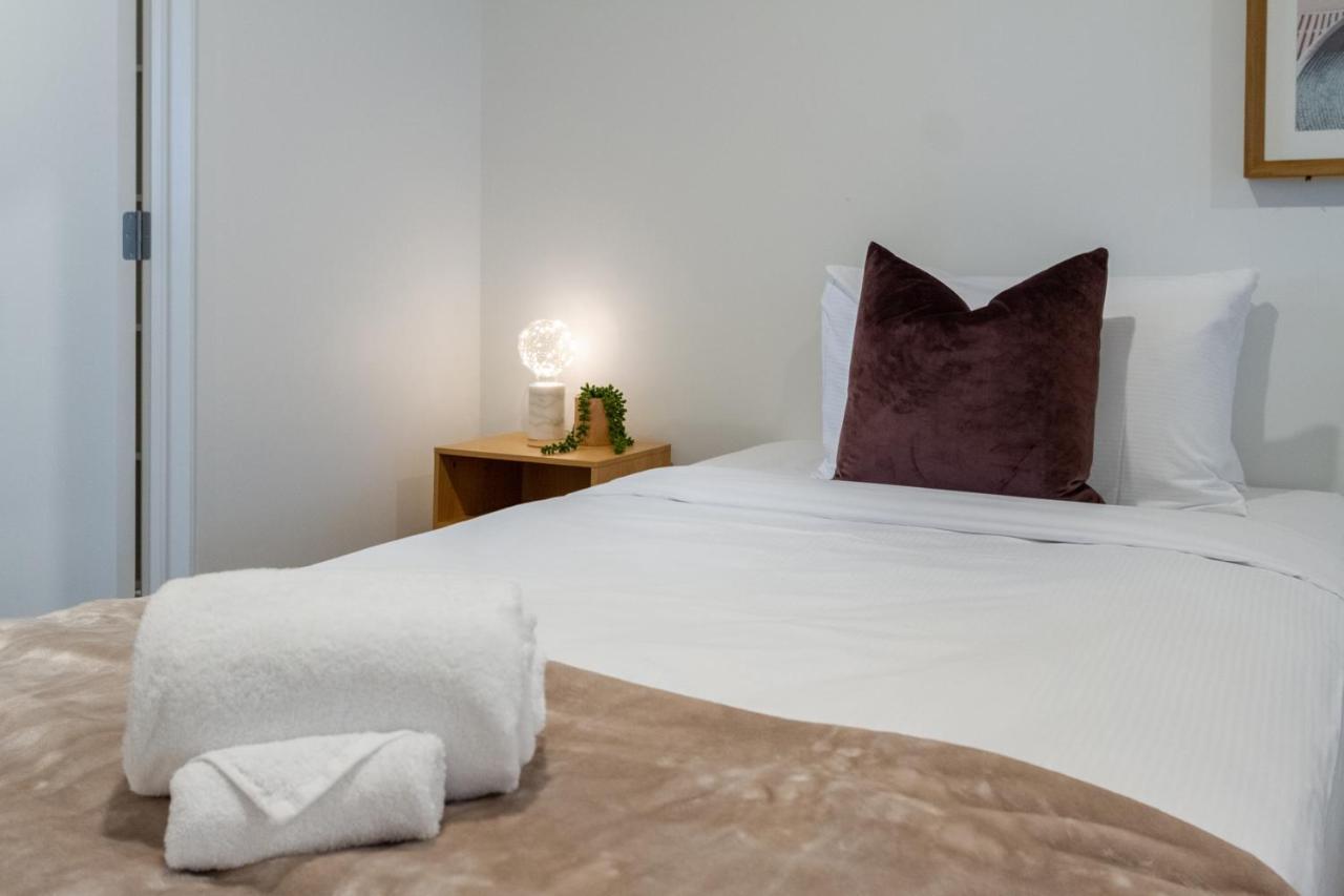 Tuam Street Treasure- 2 Bed 2 Bath Apartment Christchurch Bagian luar foto