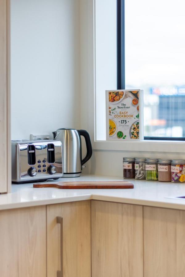 Tuam Street Treasure- 2 Bed 2 Bath Apartment Christchurch Bagian luar foto